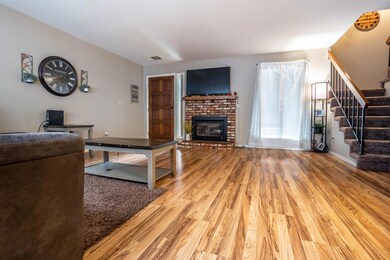 2-LivingRoom