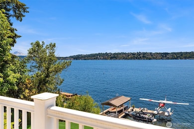 8233 W Mercer Way, Mercer Island, WA 98040 - photo 5