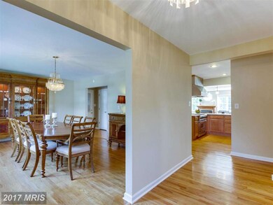 1740 Lockerbie Ln, Vienna, VA 22182 - photo 3