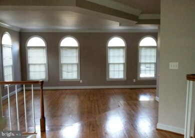 3906 Barcroft Mews Ct, Falls Church, VA 22041 - photo 2