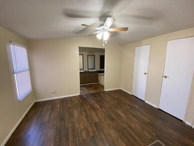 1620 E Reno Rd unit 17, Azle, TX 76020 - photo 6