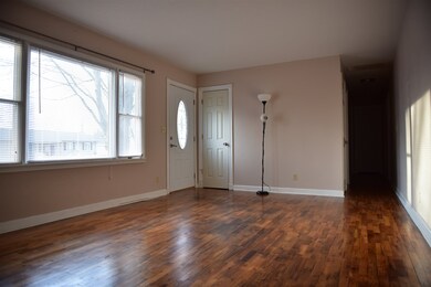 608 Maxine Dr, Ossian, IN 46777 - photo 3