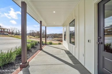 106 S Front St, Friendsville, TN 37737 - photo 5