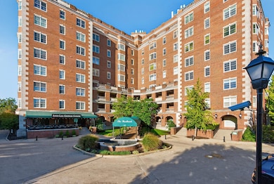 The Woodlands unit 509, Lexington, KY 40502 - photo 3