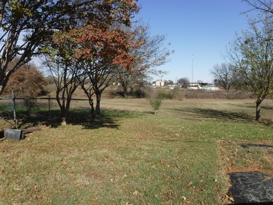 220 Horseshoe Dr, Springtown, TX 76082 - photo 6