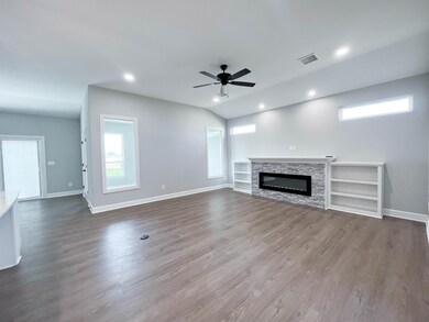 1736 N Forestview Ct, Wichita, KS 67235 - photo 4