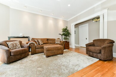 149 Winthrop Rd unit 3, Brookline, MA 02445 - photo 5
