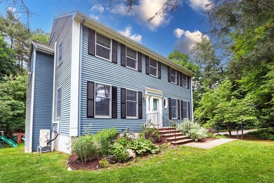 156 Worcester Ln, Waltham, MA 02451 - photo 3