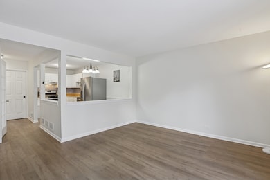 625 Breakers Point unit 30C, Schaumburg, IL 60194 - photo 6