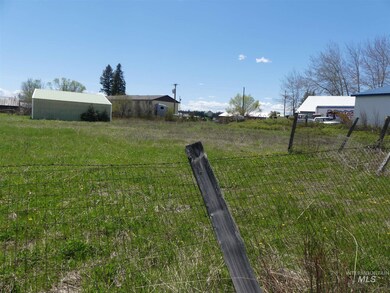 209 Clark St, Weippe, ID 83553 - photo 5