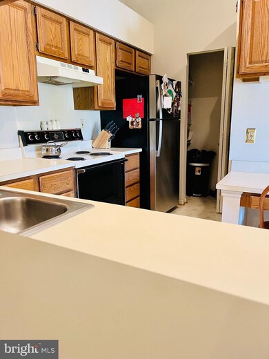 12209 Eagles Nest Ct unit K, Germantown, MD 20874 - photo 6