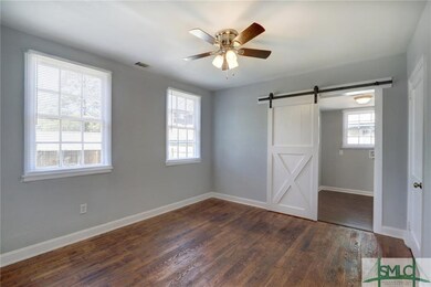 2107 E 57th St, Savannah, GA 31404 - photo 6