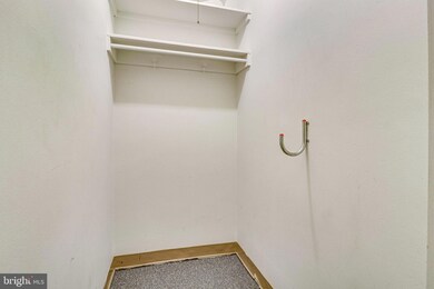 1111 Arlington Blvd unit 812, Arlington, VA 22209 - photo 7