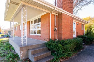 7902 Smyrna Pkwy, Louisville, KY 40228 - photo 4