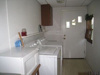 24 Wisconsin Ave, Rensselaer, NY 12144 - photo 5