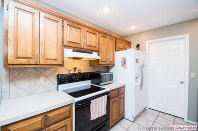 New tile and backsplash!
