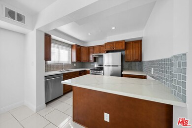 148 S Reeves Dr unit 4, Beverly Hills, CA 90212 - photo 5