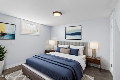 Freeborn bedroom