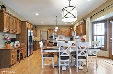 1421 Durness Ct, Naperville, IL 60565 - photo 5