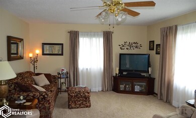 408 Johnson Dr, Shenandoah, IA 51601 - photo 4