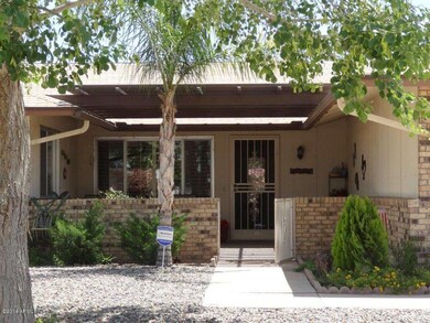 05 Courtyard 12611 N Blue Ridge