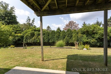 832 Meadow Dr_16