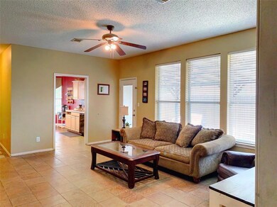 2404 Wildwood Ln, Denton, TX 76210 - photo 5