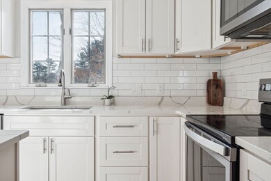 8 Lone Oak Cir, Holliston, MA 01746 - photo 3