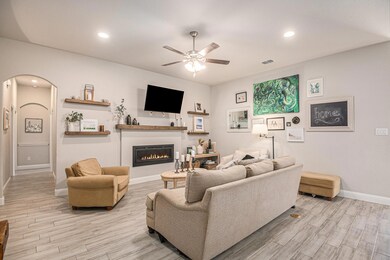 932 Sam St, Springtown, TX 76082 - photo 4