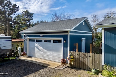 9926 NW Line St, Seal Rock, OR 97376 - photo 6