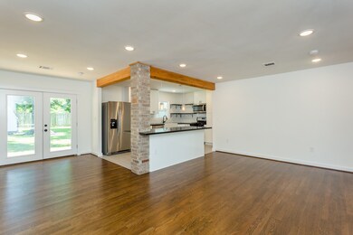 4806 Viking Dr, Houston, TX 77092 - photo 7