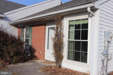 27 Fieldcrest Dr, Mechanicsburg, PA 17050 - photo 2