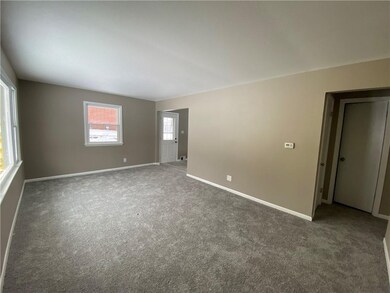 7614 SW 11th St, Des Moines, IA 50315 - photo 5