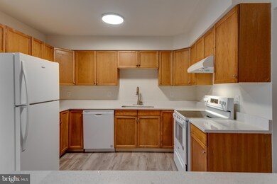 22438 Greenview Ct, Great Mills, MD 20634 - photo 3