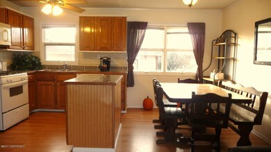 Kit/Dining