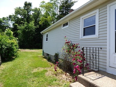 27 Mckinley Ave, Ludlow, MA 01056 - photo 2