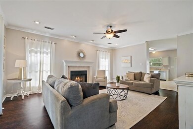 Large open living to kitchen area, perfect for ent