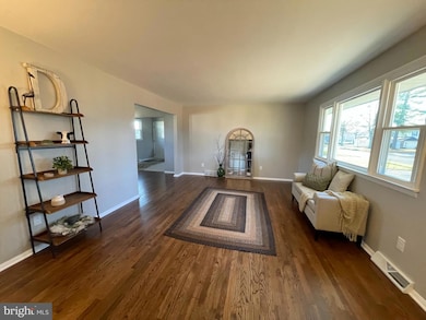 140 Castle Heights Ave, Pennsville, NJ 08070 - photo 5