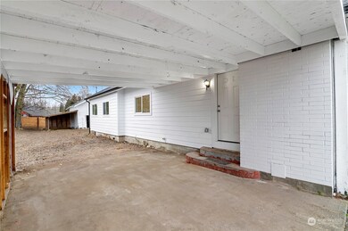 528 W State St, Sedro Woolley, WA 98284 - photo 2