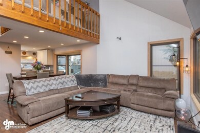 05-Living Room-SOPH4871