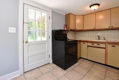 8 Brookhaven Rd, Worcester, MA 01606 - photo 2
