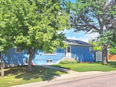 602 & 604 E 5th St, Chadron, NE 69337 - photo 3