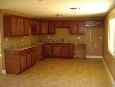 2218 N 62nd Dr, Phoenix, AZ 85035 - photo 4