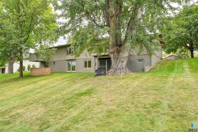 1609 E Edgewood Rd, Sioux Falls, SD 57103 - photo 6