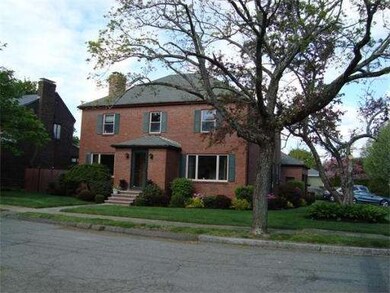 34 Sumner St, Swampscott, MA 01907 - photo 2