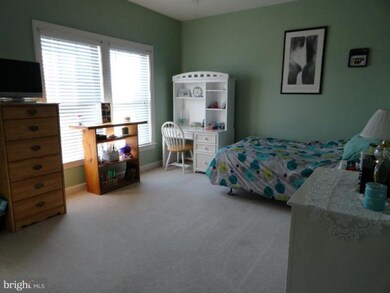 858 Queens Park Dr, Owings Mills, MD 21117 - photo 2