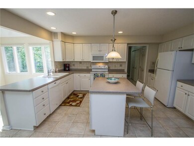 Kitchen with all appliances