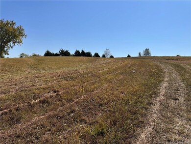 702 W Becks Mill Rd, Salem, IN 47167 - photo 6