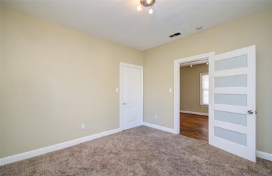 6609 Cochran St, Houston, TX 77022 - photo 4