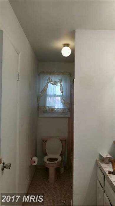 6610 Calmos St, Capitol Heights, MD 20743 - photo 4